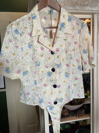 Suns out crop with tie