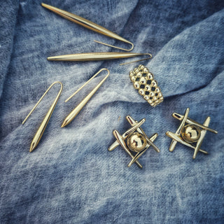 18 kt gold plated cross bead overlap earrings