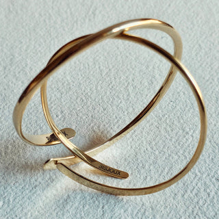 Bisjoux Brass simple wire bangle bracelet flat ends 2 styles