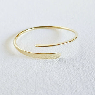 Bisjoux Brass simple wire bangle bracelet flat ends 2 styles