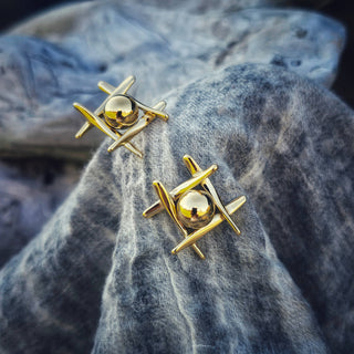 18 kt gold plated cross bead overlap earrings