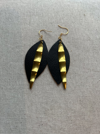 Jess Abernethy Ruby earring brown