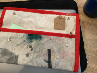 Pouch large