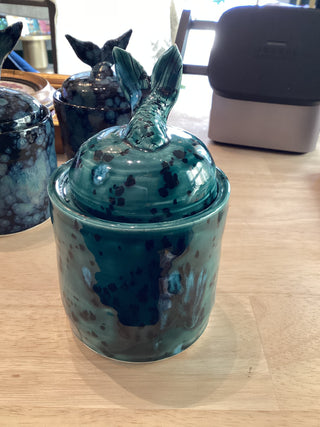 Whale tail closed ceramic jar: turquoise