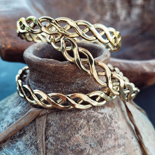 Bisjoux Handcrafted brass bangle bracelet braided twist style